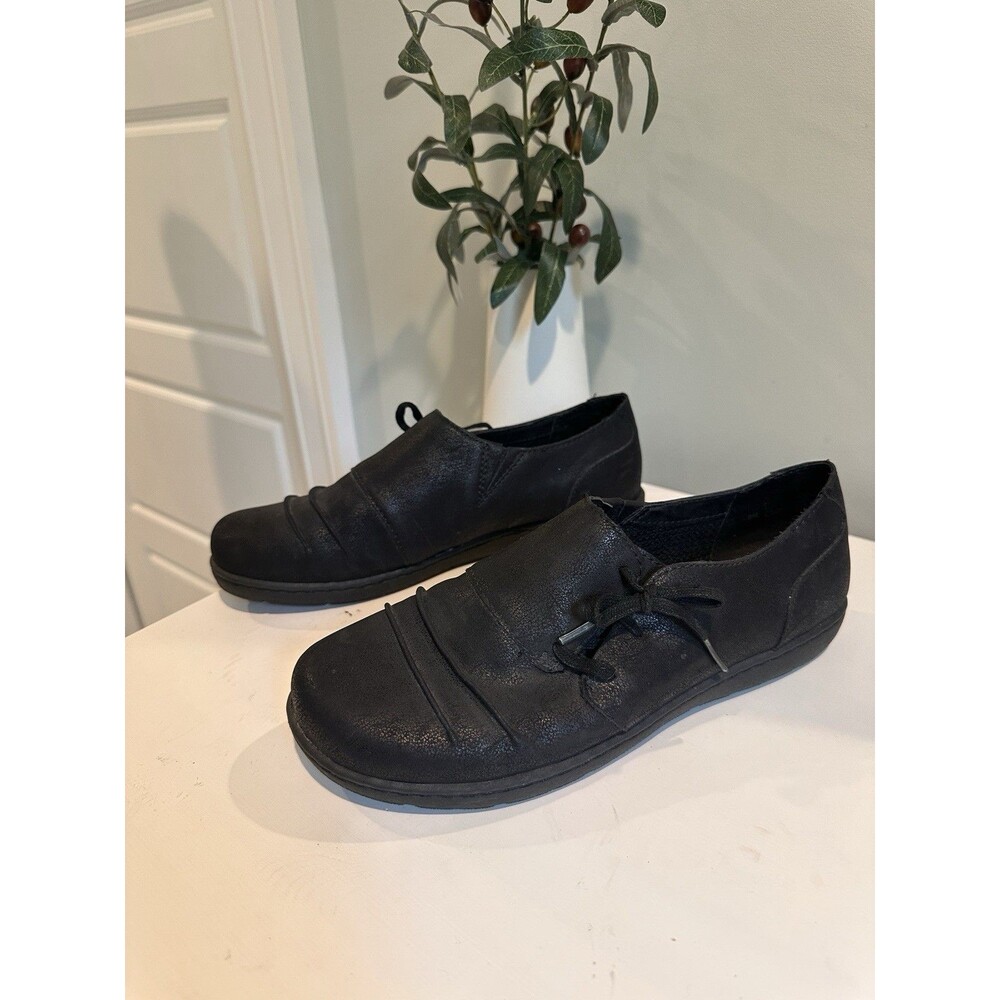 B.O.C. Born Concept Black Suede Slip On Comfort Flats Shoes Women's Size 8